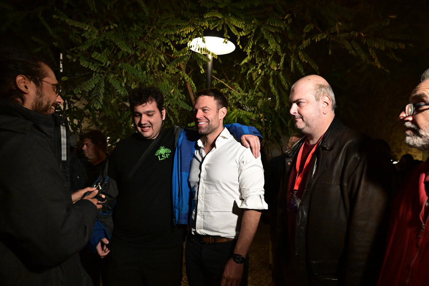 Ντόμινο αποχωρήσεων από τον ΣΥΡΙΖΑ για τον Κασσελάκη: Έφυγαν 4 βουλευτές, ποιοι είναι οι άλλοι 8 που αναμένεται να αποχωρήσουν