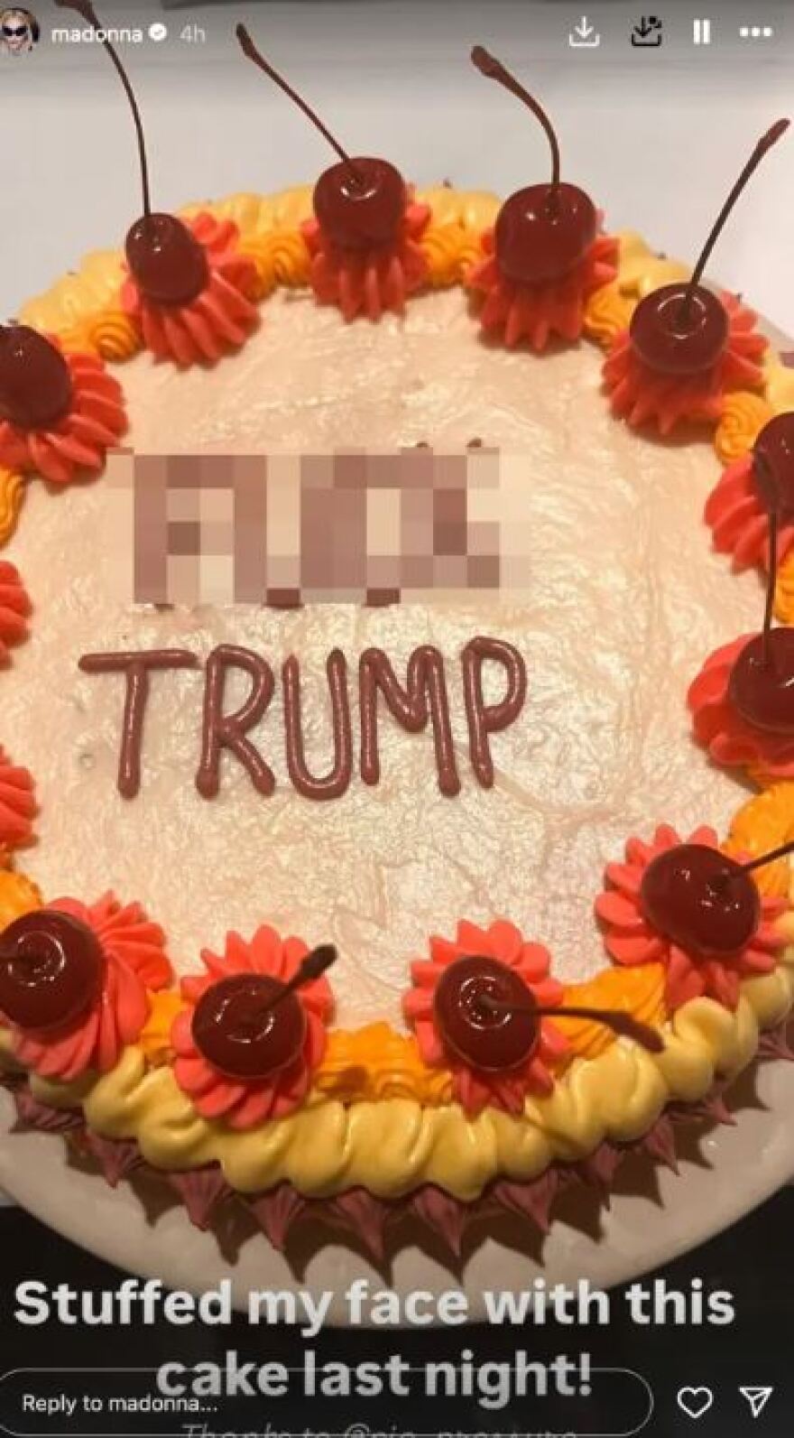 Μαντόνα: Οργή  για το αποτέλεσμα των εκλογών στις ΗΠΑ - Έφαγε τούρτα με μήνυμα «Γ..ω τον Τραμπ»