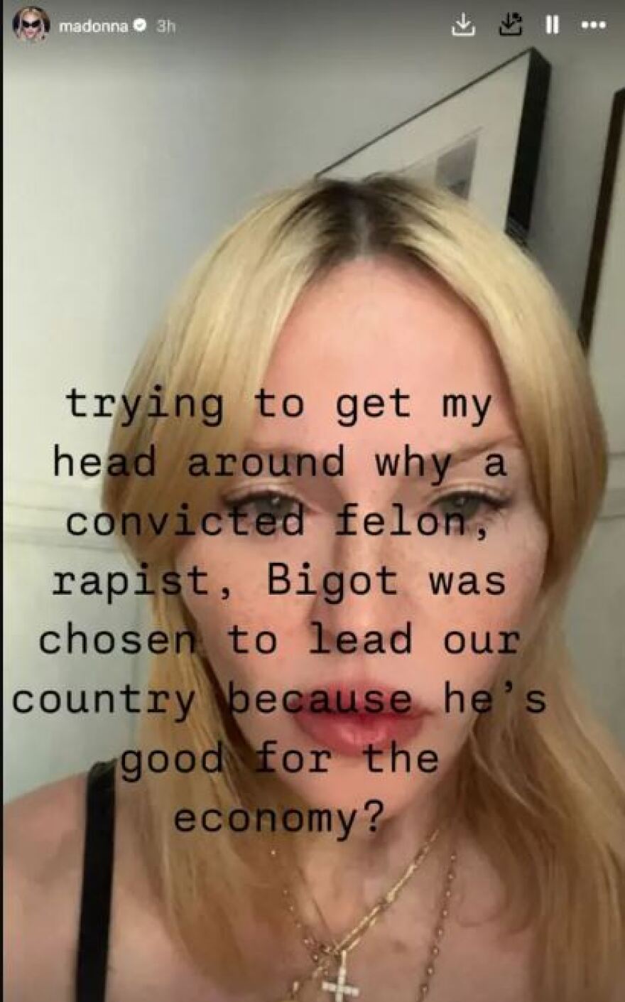 Μαντόνα: Οργή  για το αποτέλεσμα των εκλογών στις ΗΠΑ - Έφαγε τούρτα με μήνυμα «Γ..ω τον Τραμπ»