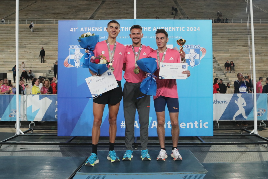 Μεγάλη η συμμετοχή στον αγώνα των 5χλμ - Φωτογραφίες από τις πιο ξεχωριστές στιγμές των δρομέων 