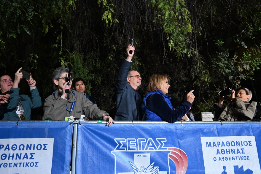 Μεγάλη η συμμετοχή στον αγώνα των 5χλμ - Φωτογραφίες από τις πιο ξεχωριστές στιγμές των δρομέων 