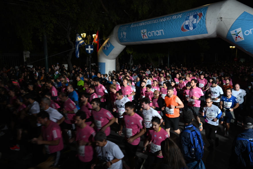 Μεγάλη η συμμετοχή στον αγώνα των 5χλμ - Φωτογραφίες από τις πιο ξεχωριστές στιγμές των δρομέων 