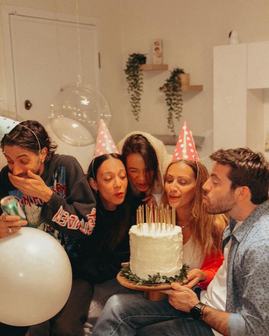 Πηνελόπη Πλάκα: Δημοσίευσε φωτογραφίες από το πάρτι για τα 33α γενέθλιά της