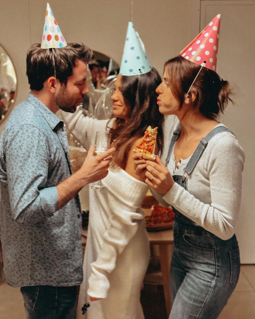 Πηνελόπη Πλάκα: Δημοσίευσε φωτογραφίες από το πάρτι για τα 33α γενέθλιά της