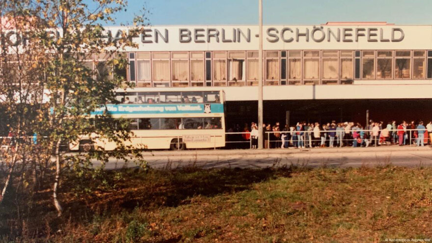 9 Νοεμβρίου του 1989: 35 χρόνια από την ημέρα που έπεσε το τείχος του Βερολίνου 