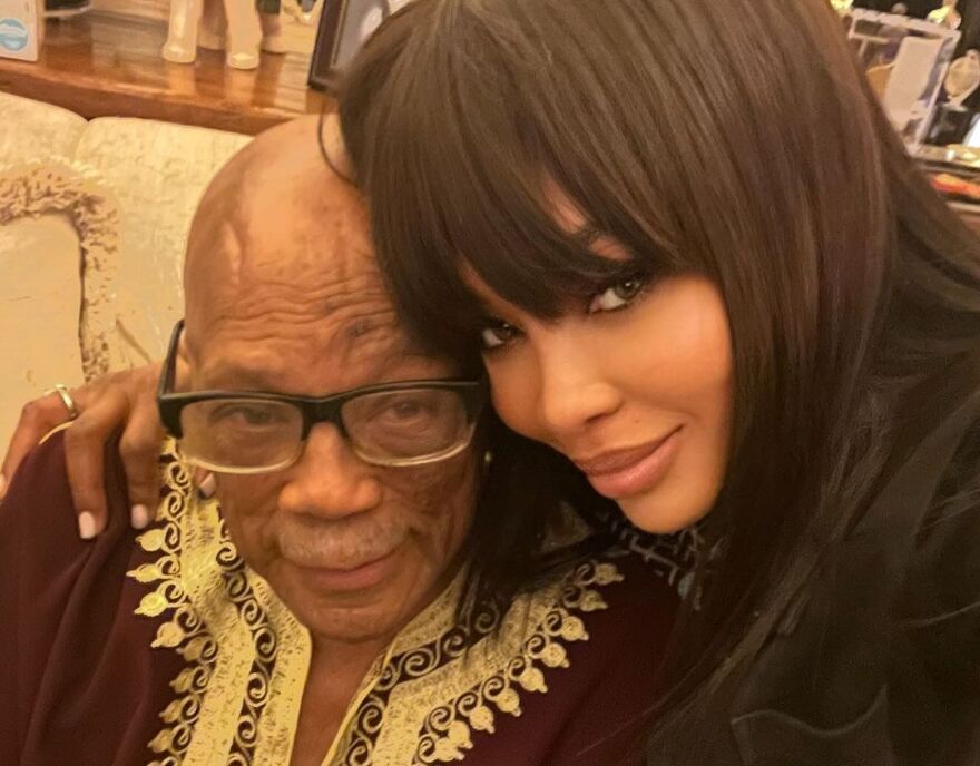 Ναόμι Κάμπελ: Αποχαιρέτησε τον Κουίνσι Τζόουνς - Ήταν το φως που με καθοδηγούσε