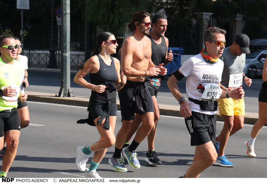 Γιώργος Καράβας - Ραφαέλα Ψαρρού: Έτρεξαν στον 41ο Μαραθώνιο της Αθήνας