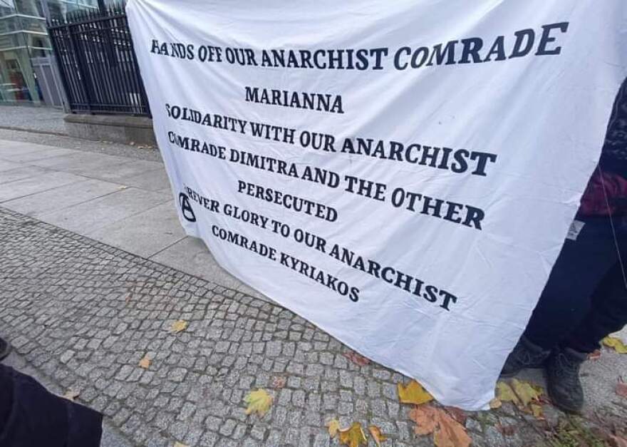 Γερμανία: Κατάληψη στο ελληνικό προξενείο του Βερολίνου - Για στήριξη στους συλληφθέντες των Αμπελοκήπων