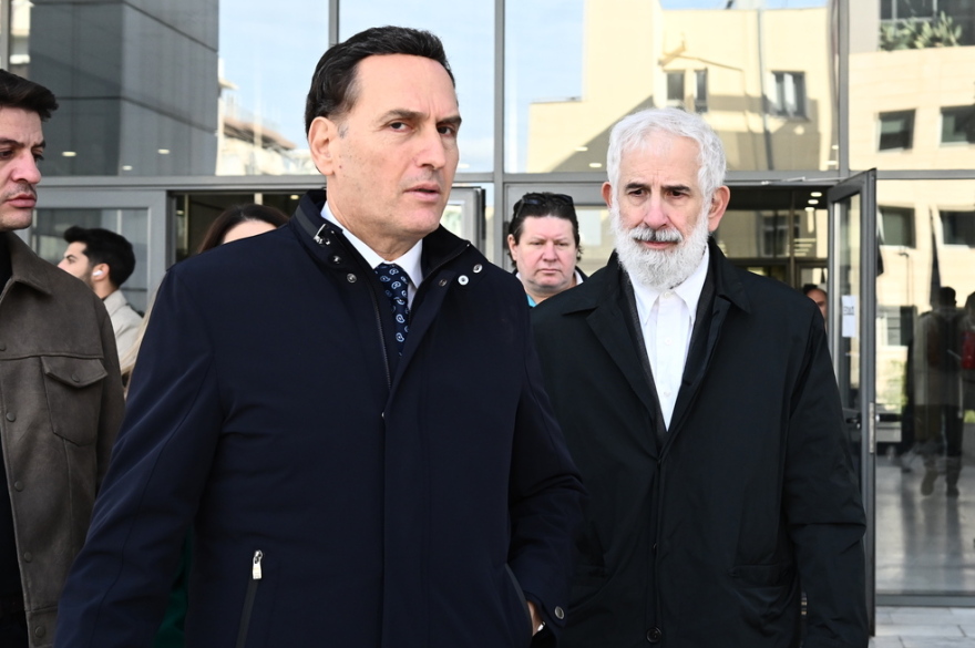 Πέτρος Φιλιππίδης: «Δεν πιστεύω στην αθωότητά μου, είμαι αθώος» είπε μετά τη διακοπή της δίκης του στο Εφετείο