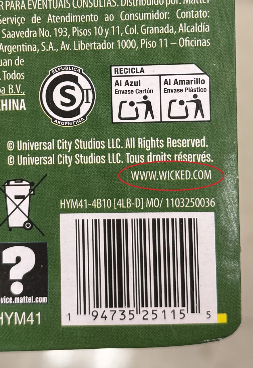 Mattel: Τύπωσε κατά λάθος έναν ιστότοπο πορνό στη συσκευασία της κούκλας Wicked 