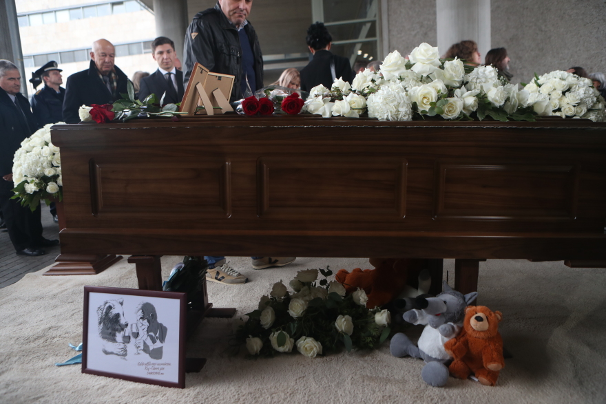 Γιάννης Μπουτάρης - Κηδεία: Το τελευταίο αντίο είπε πλήθος κόσμου