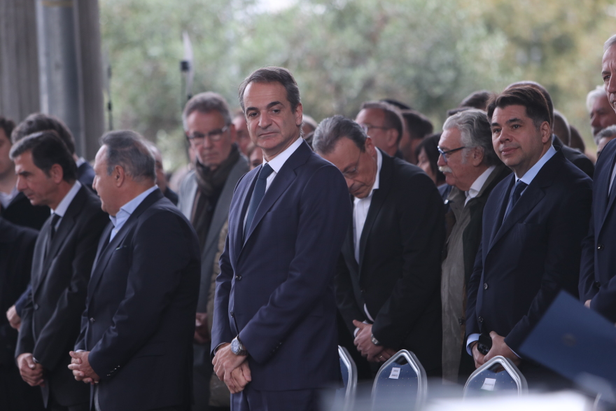 Γιάννης Μπουτάρης - Κηδεία: Το τελευταίο αντίο είπε πλήθος κόσμου