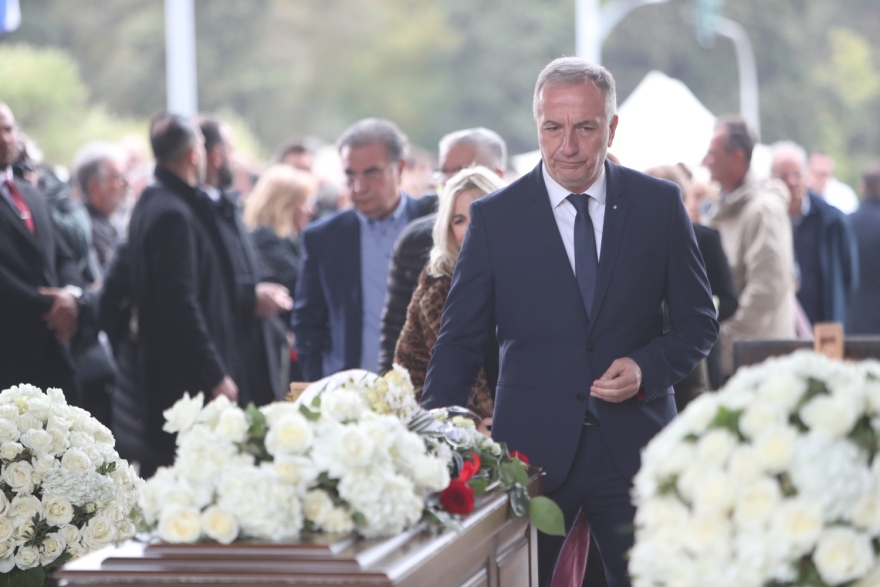 Γιάννης Μπουτάρης - Κηδεία: Το τελευταίο αντίο είπε πλήθος κόσμου