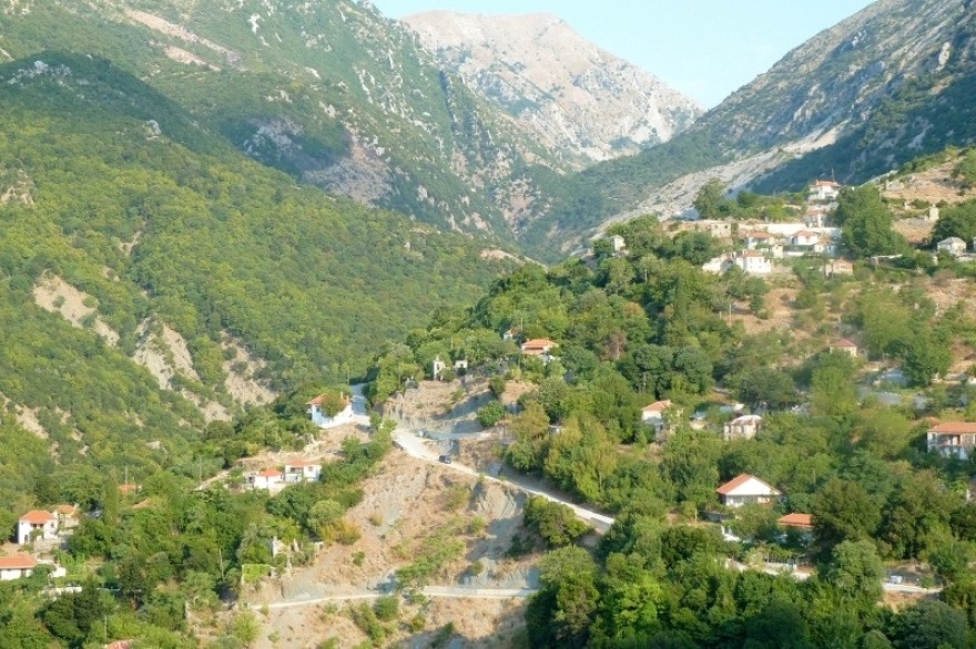 Μιχάλης Γκανάς: Ένας μεγάλος Ηπειρώτης ποιητής (1944-2024) - Η ζωή και το έργο του