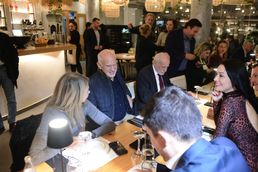 ΠΑΣΟΚ: Όσα έγιναν στο δείπνο Ανδρουλάκη με τους βουλευτές - Τα πηγαδάκια και το παρασκήνιο