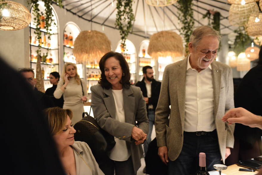 ΠΑΣΟΚ: Όσα έγιναν στο δείπνο Ανδρουλάκη με τους βουλευτές - Τα πηγαδάκια και το παρασκήνιο