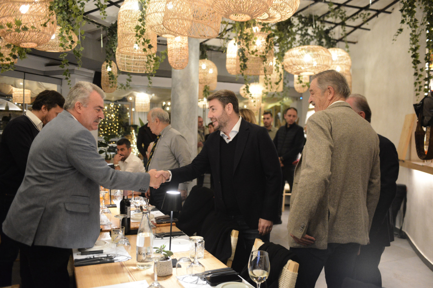 ΠΑΣΟΚ: Όσα έγιναν στο δείπνο Ανδρουλάκη με τους βουλευτές - Τα πηγαδάκια και το παρασκήνιο