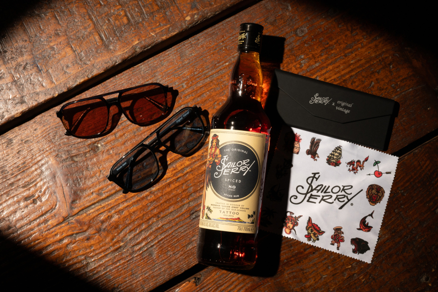 To Sailor Jerry Spiced Rum υπογράφει την νέα capsule collection της σειράς γυαλιών Original Vintage