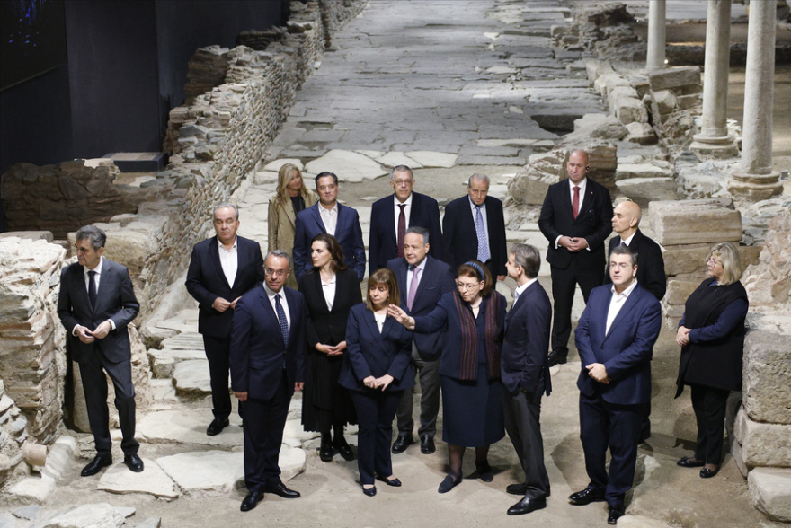 Μετρό Θεσσαλονίκης: Ο Μητσοτάκης «πατάει το κουμπί» για τη λειτουργία του - Συγκίνηση στον σταθμό-μουσείο της Βενιζέλου