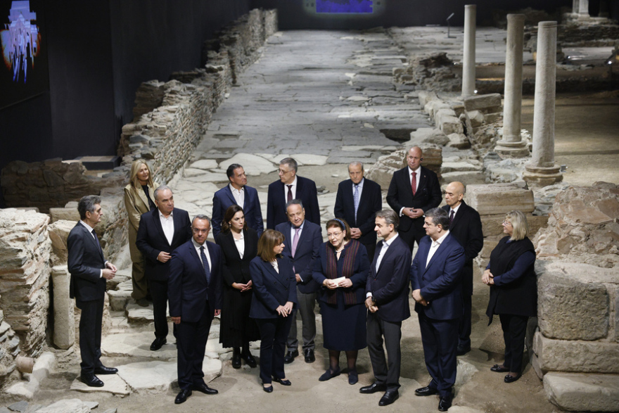 Μετρό Θεσσαλονίκης: Ο Μητσοτάκης «πατάει το κουμπί» για τη λειτουργία του - Συγκίνηση στον σταθμό-μουσείο της Βενιζέλου