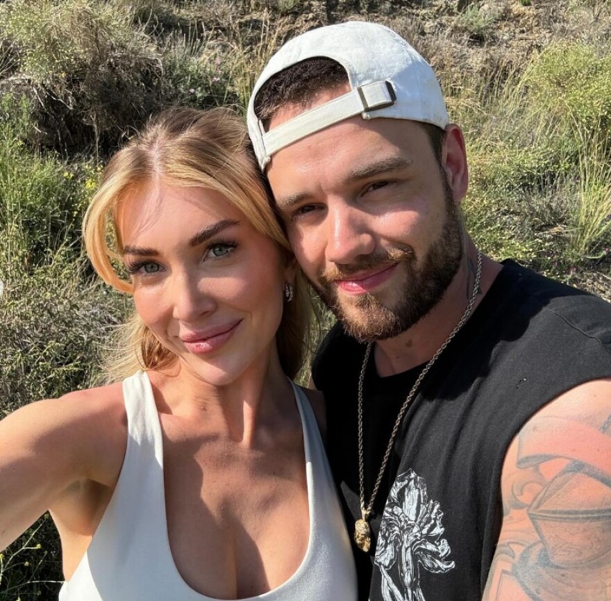 Η Κέιτ Κάσιντι απαθανατίστηκε δακρυσμένη στην πρώτη της δημόσια εμφάνιση μετά την κηδεία του συντρόφου της Λίαμ Πέιν