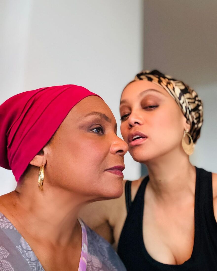 Τάιρα Μπανκς: Ποζάρει μαζί με τη μητέρα της στο Instagram