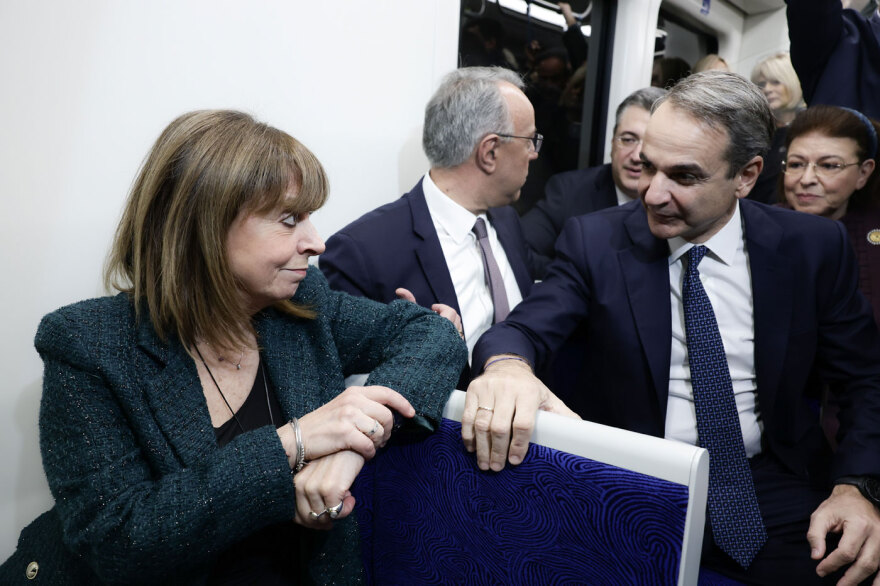 Βίντεο: Η πρώτη βόλτα του μετρό Θεσσαλονίκης με επιβάτη τον πρωθυπουργό - Να το χαρείτε, είπε στον κόσμο 