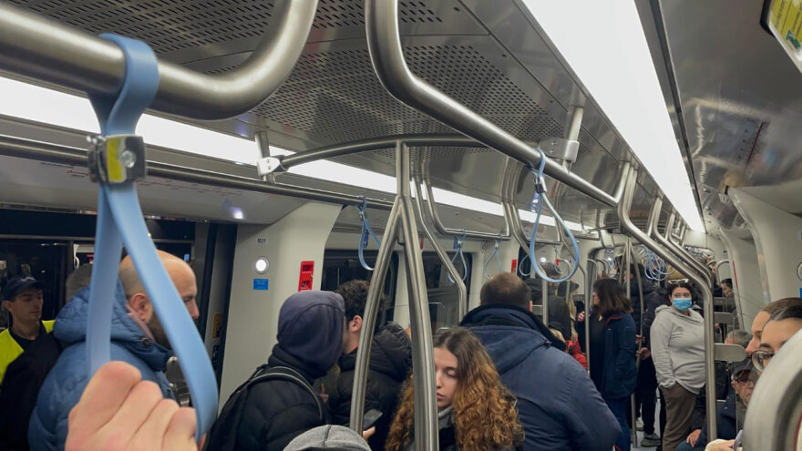 Μετρό Θεσσαλονίκης: Έμεινε ανοιχτό μέχρι τις 02:00 τα ξημερώματα, λόγω κοσμοσυρροής