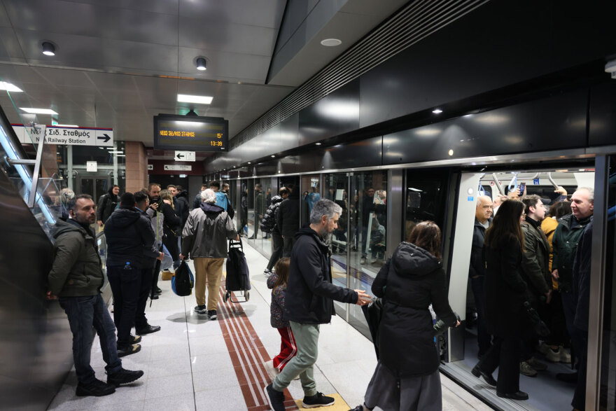 Μετρό Θεσσαλονίκης: Έμεινε ανοιχτό μέχρι τις 02:00 τα ξημερώματα, λόγω κοσμοσυρροής