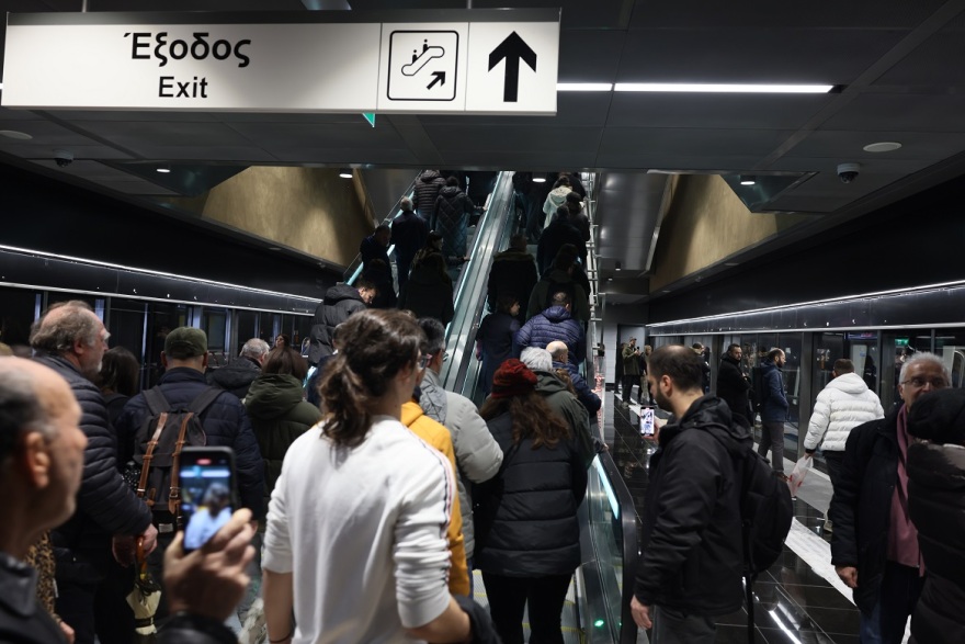 Μετρό Θεσσαλονίκης: Έμεινε ανοιχτό μέχρι τις 02:00 τα ξημερώματα, λόγω κοσμοσυρροής