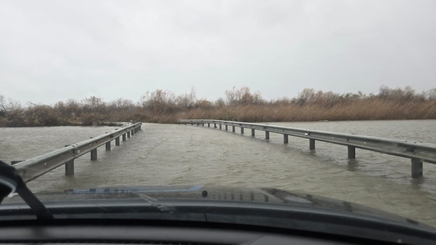 Κακοκαιρία Bora: 112 για τις μετακινήσεις σε Λήμνο, Πιερία, Λάρισα, Μαγνησία - Πλημμυρισμένη η Ρόδος, προβλήματα στη Χαλκιδική