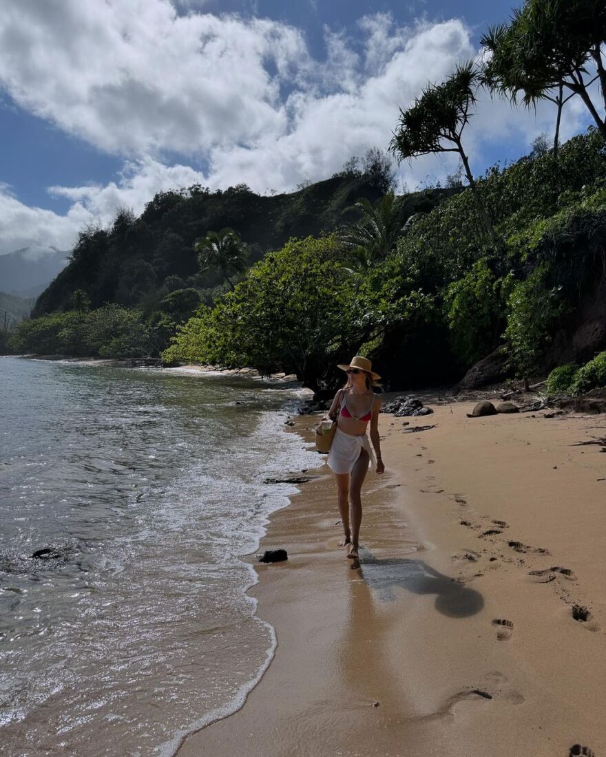 Αλεσάντρα Αμπρόσιο: Ταξίδεψε στη Χαβάη και μοιράστηκε φωτογραφίες