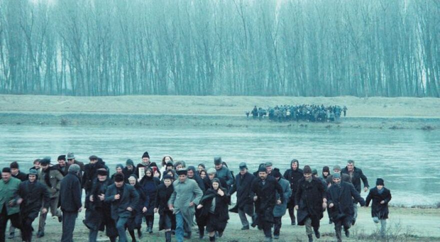 «Το μετέωρο βήμα του πελαργού»: Όταν ο Καντιώτης αφόρισε τον Αγγελόπουλο, την Χρυσικού  και όλους τους συντελεστές της ταινίας