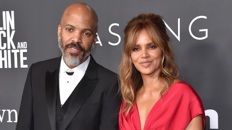 Χάλι Μπέρι: Με τον αρραβωνιαστικό μου κάνουμε το πιο εκπληκτικό σεξ που μπορούν να κάνουν δύο άνθρωποι