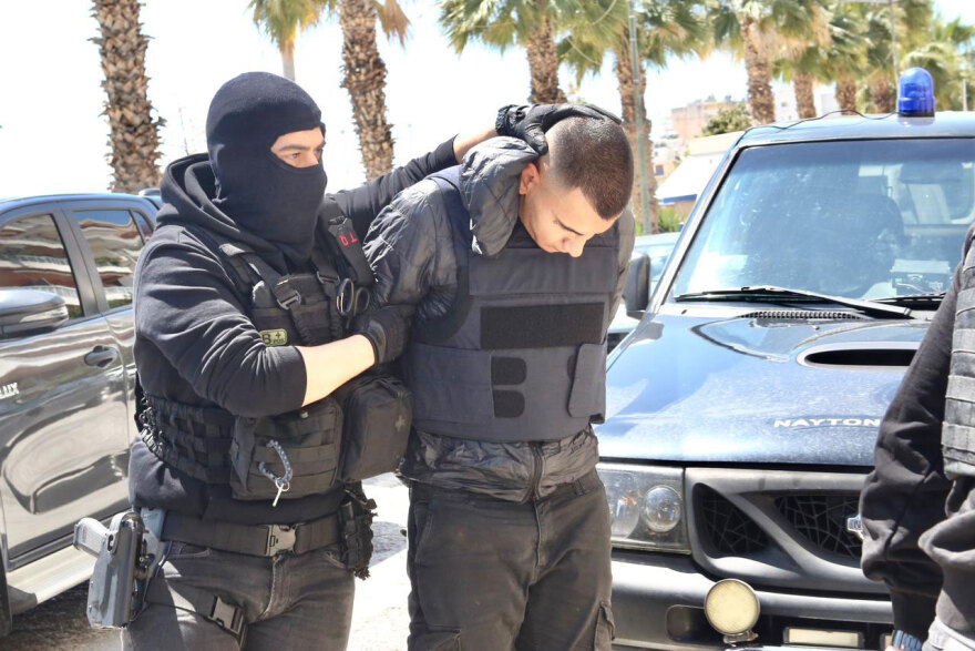 Δίωξη για υπόθαλψη εγκληματία στον 18χρονο και τις κοπέλες για τη δολοφονία στον Άγιο Δημήτριο, ελεύθεροι ως τη Δευτέρα που δικάζονται 