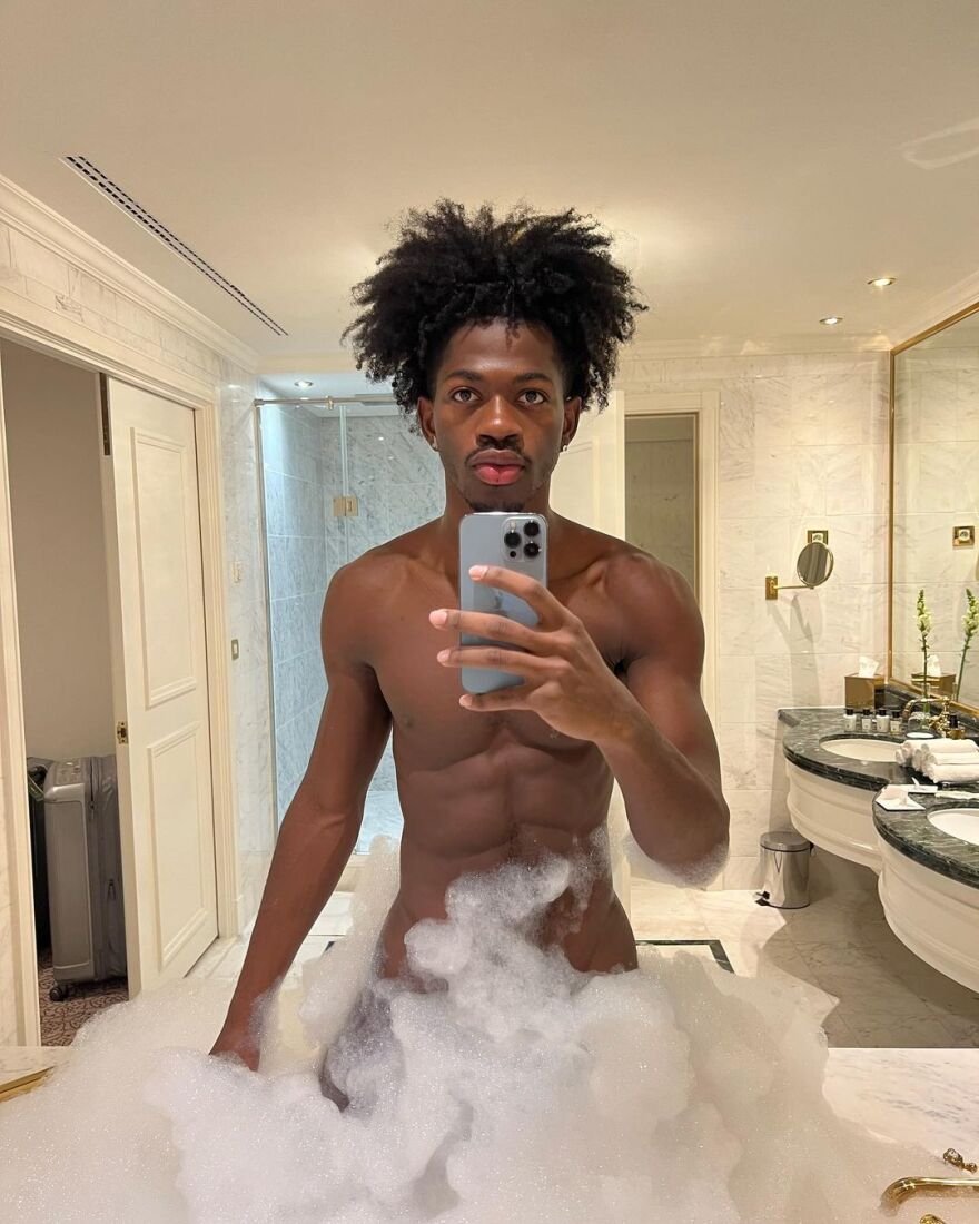 Lil Nas X: Πόζαρε γυμνός στο Instagram κι έγινε viral 