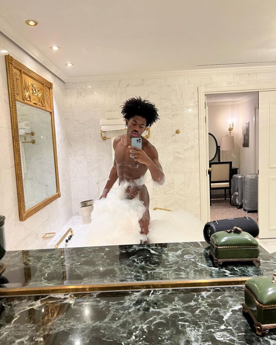 Lil Nas X: Πόζαρε γυμνός στο Instagram κι έγινε viral 