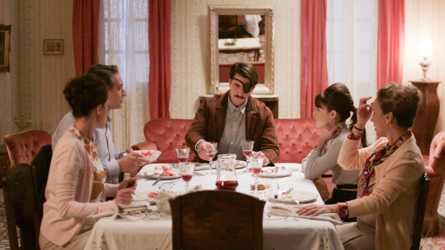 «Άγριες Μέλισσες»:  Η επιστροφή του Προκόπη αναστατώνει το χωριό