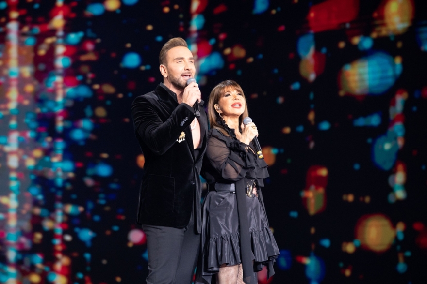 Το J2US βρέθηκε στην κορυφή της τηλεθέασης 