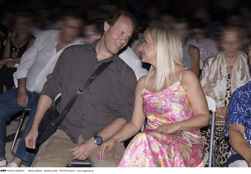 Τέτα Καμπουρέλη: Θα συζητήσουμε με τον σύντροφό μου αν θα παντρευτούμε