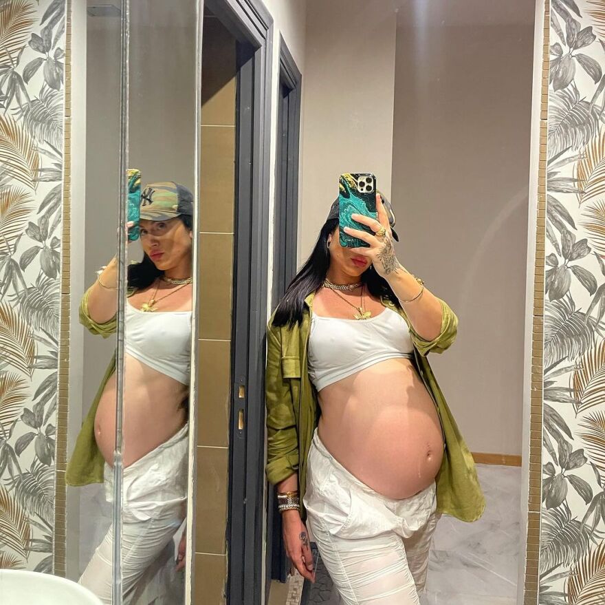 Έλενα Τσαγκρινού: Το βίντεο που ανέβασε μέσα από την ντουζιέρα 