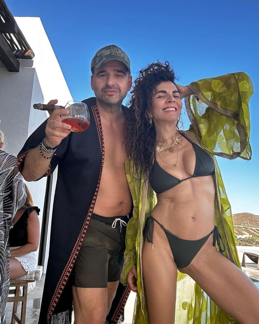 Μαρία Σολωμού: Συνεχίζει τις διακοπές της στην Αντίπαρο - Υπάρχει καλύτερο νησί; γράφει στο Instagram