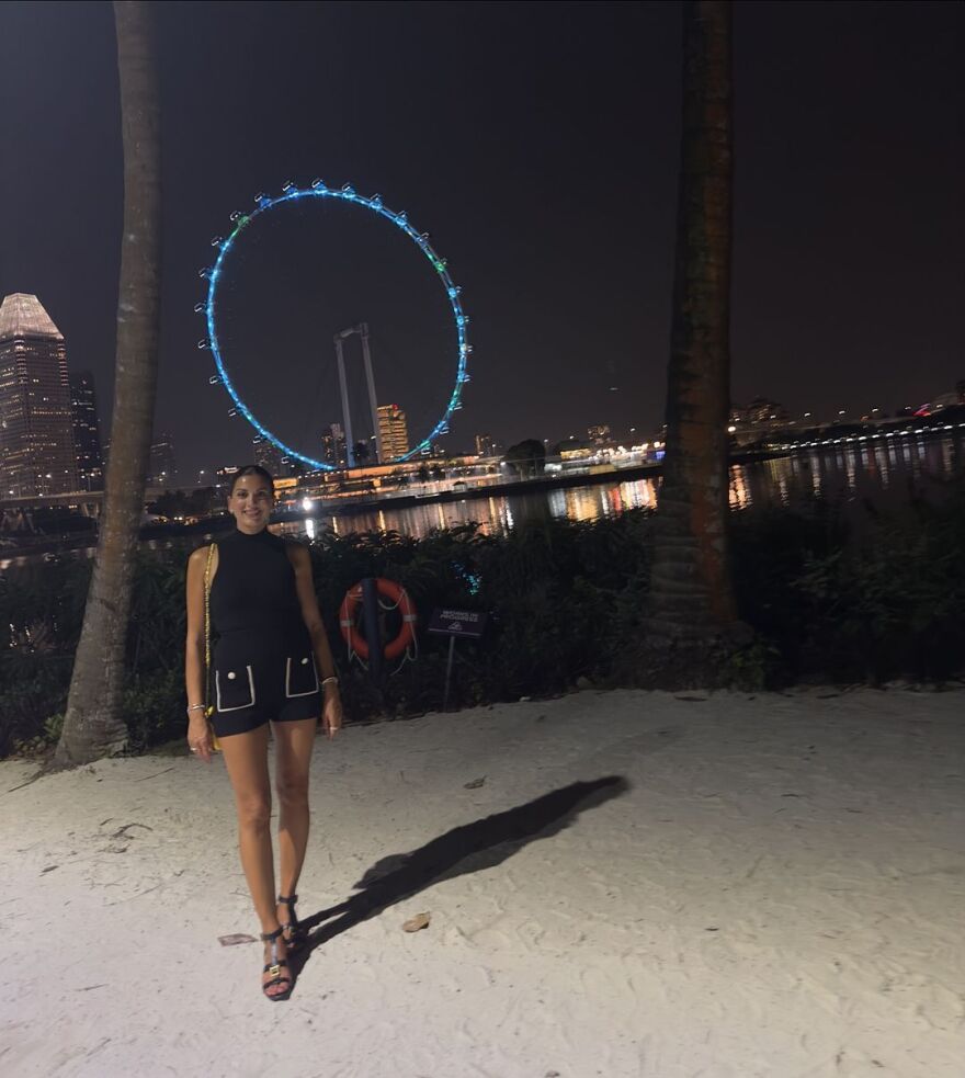 Σταματίνα Τσιμτσιλή: Ταξίδεψε στη Σιγκαπούρη με την οικογένειά της