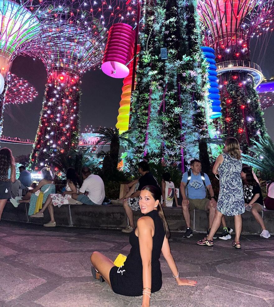 Σταματίνα Τσιμτσιλή: Ταξίδεψε στη Σιγκαπούρη με την οικογένειά της