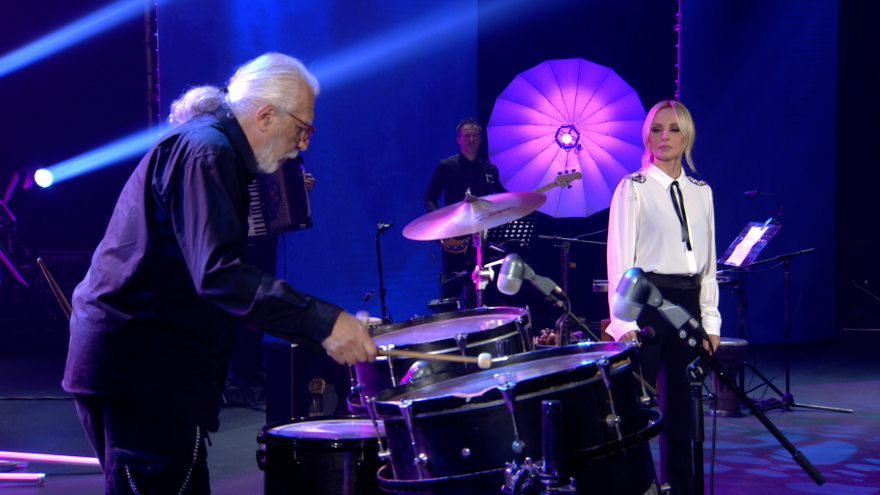 Το «Σπίτι με το MEGA» υποδέχεται την Πέγκυ Ζήνα