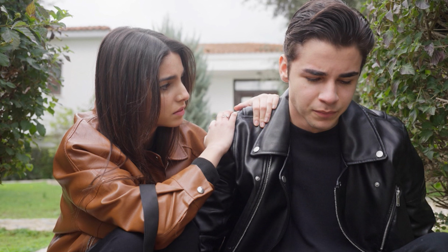 Η Γη της Ελιάς: Το δικαστήριο συνεχίζεται με τις καταθέσεις του Στάθη και της Αθηνάς