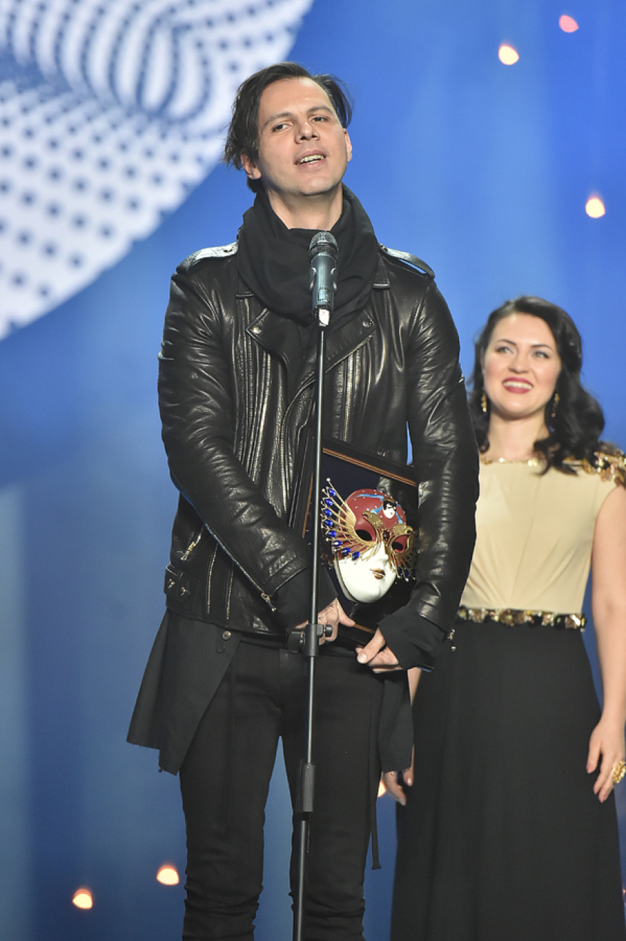 Θεόδωρος Κουρεντζής: Ο μαέστρος - ροκ σταρ έρχεται στο σαλόνι μας