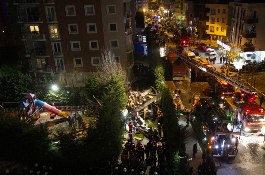 Στρατιωτικό ελικόπτερο συνετρίβη σε κατοικημένη περιοχή στην Κωνσταντινούπολη - Τέσσερις νεκροί