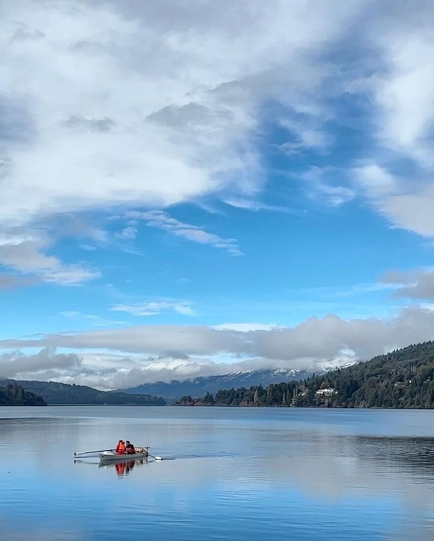 Ζιζέλ: Έγινε 43 και το γιόρτασε στα βουνά με τη δίδυμη αδερφή της - Δείτε φωτογραφίες