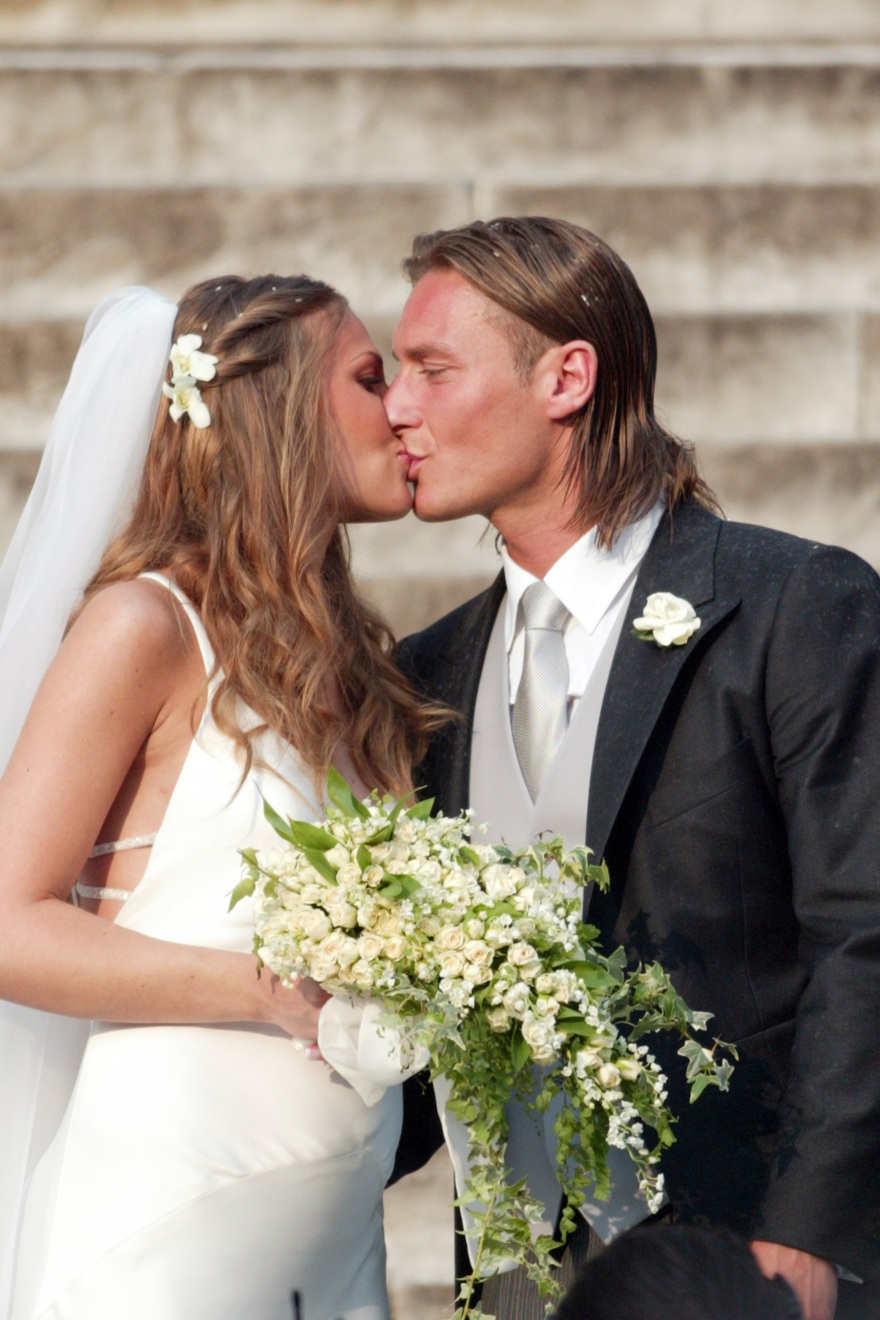 Διαζύγιο Τότι - Μπλάζι: Του «έκλεψε» τα Ρόλεξ, της κρατά «όμηρο» συλλογή από τσάντες και παπούτσια